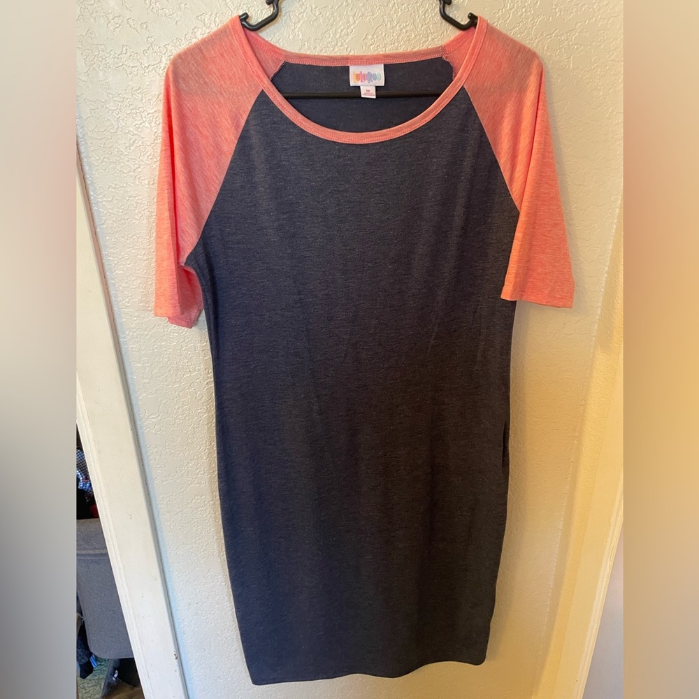 Size M LuLaRoe Julia dress